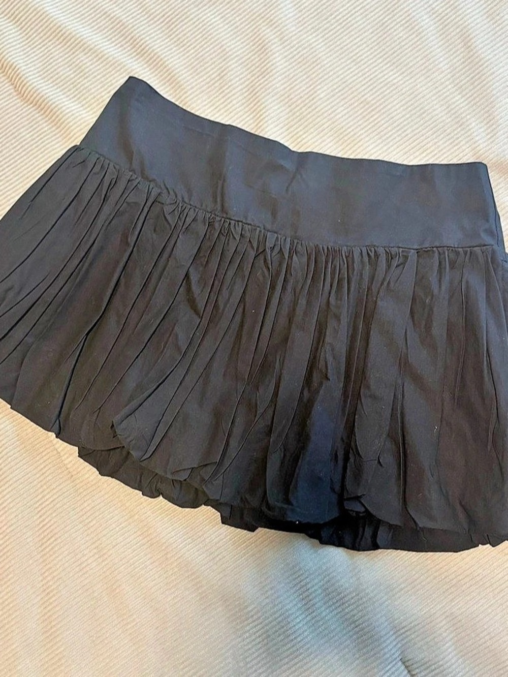 BDG Mini Bubble Skirt in Black Size Small